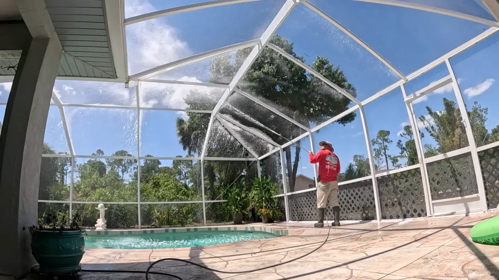 a1-pressure-washing-soft-pool-cage-cleaning-in-north-port